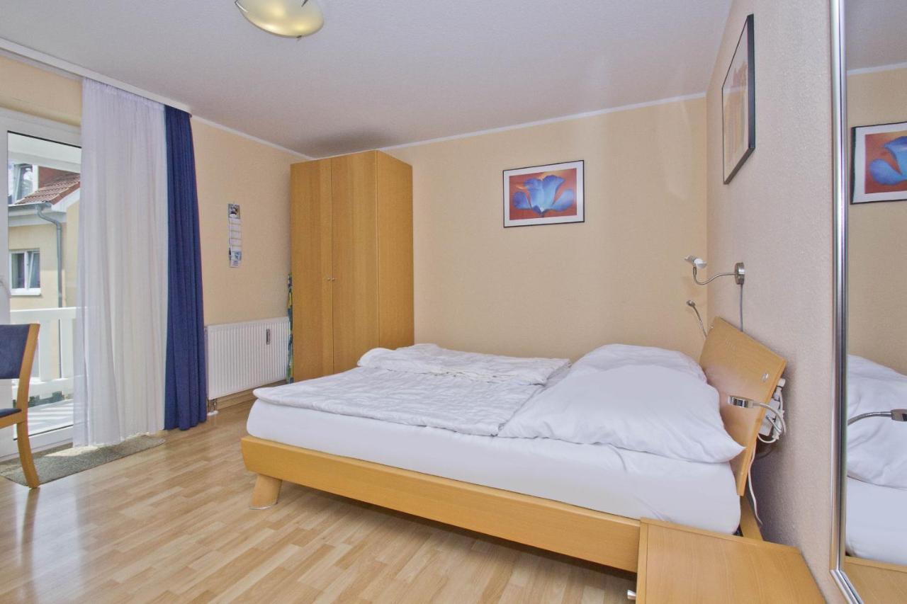 Balkon, Gratis Nutzung Vom Ahoi Erlebnisbad Und Sauna In Sellin - Appartemenmt Nordwind バーベ エクステリア 写真